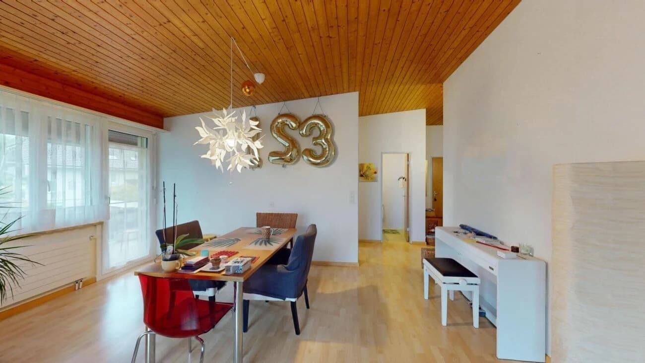 Helle 4.5-Zimmer-Wohnung mit Balkon, Aedermannsdorf