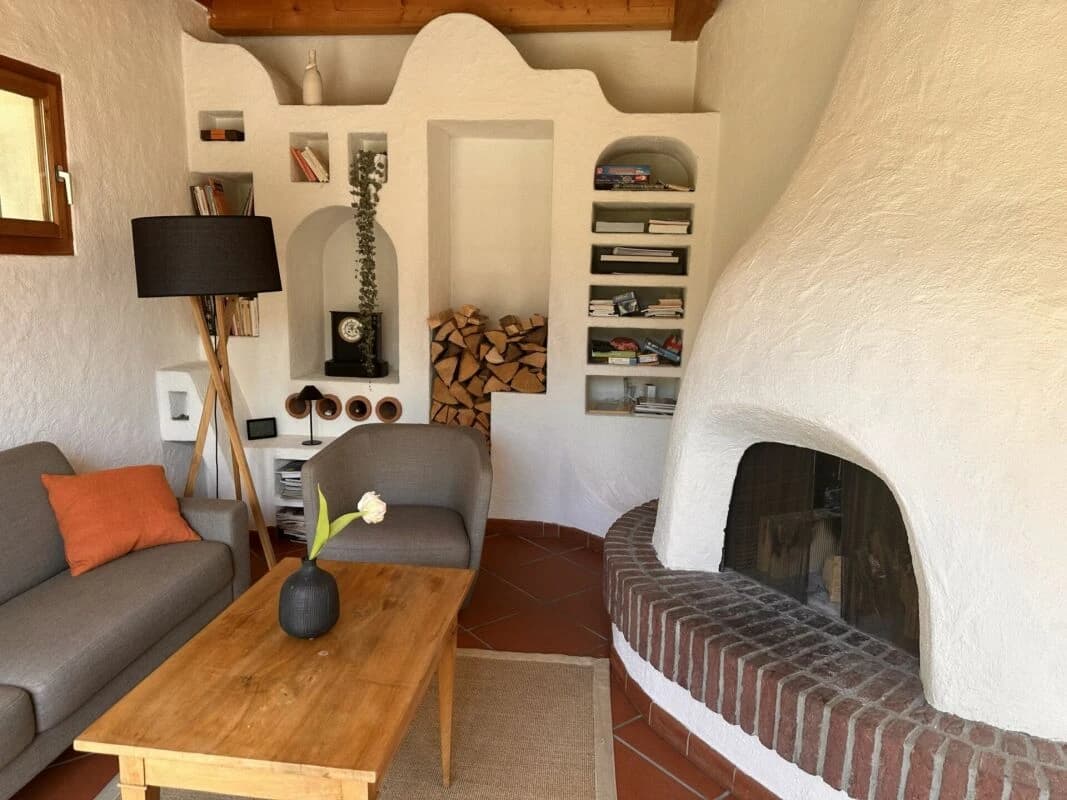 8 ½-Zi.-Einfamilienhaus mit 1 ½-Zi.-Wohnung an idyllischer Wohnlage mit herrlichem Weitblick