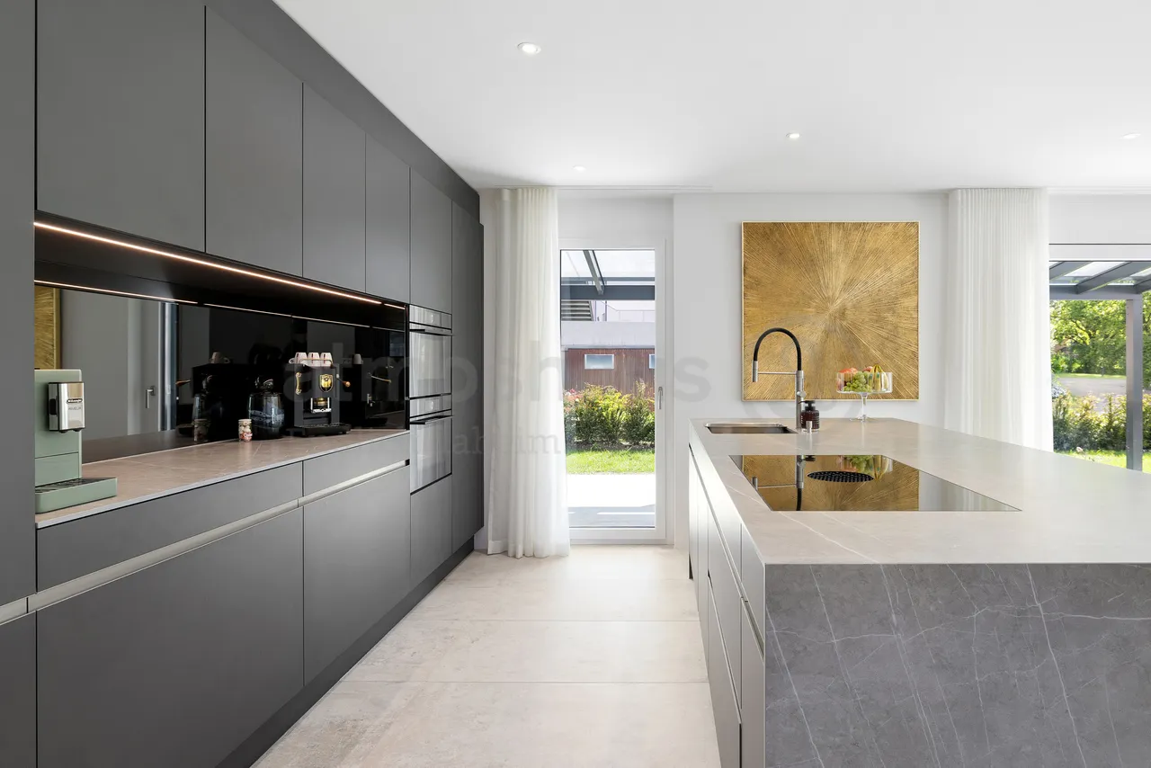 Modernes EFH in Heimiswil mit grossem Grundstück und Terrasse