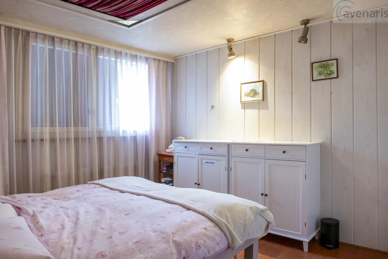 Freistehendes Einfamilienhaus in ruhiger Lage mit Pool