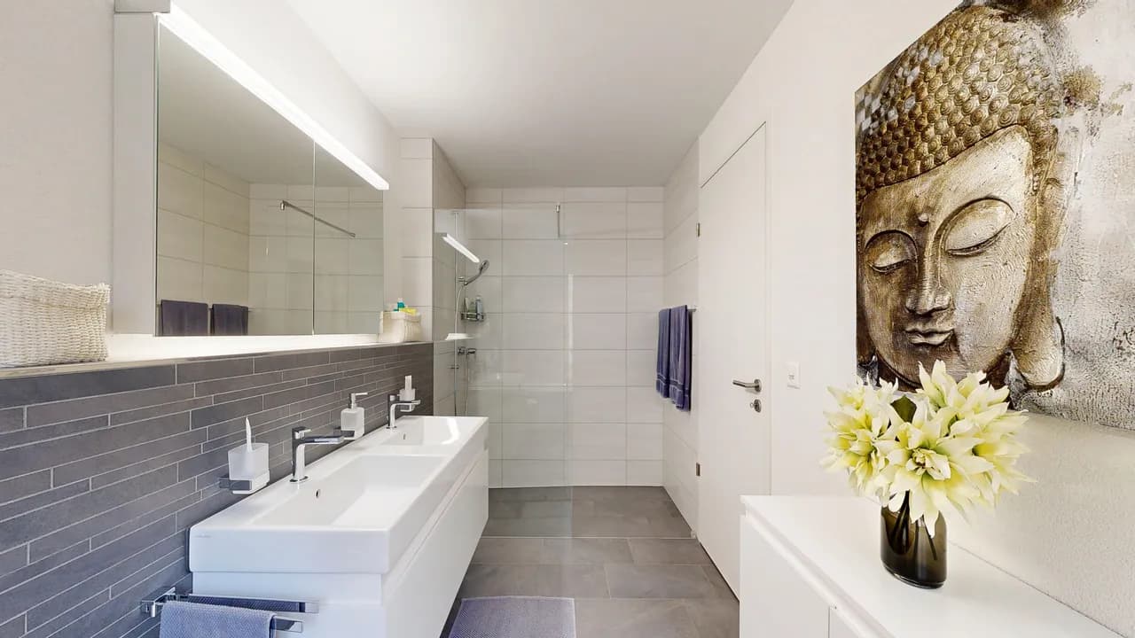 5.5-Zimmer-Eckhaus mit Hobbyraum und zwei Einstellhallenplätzen