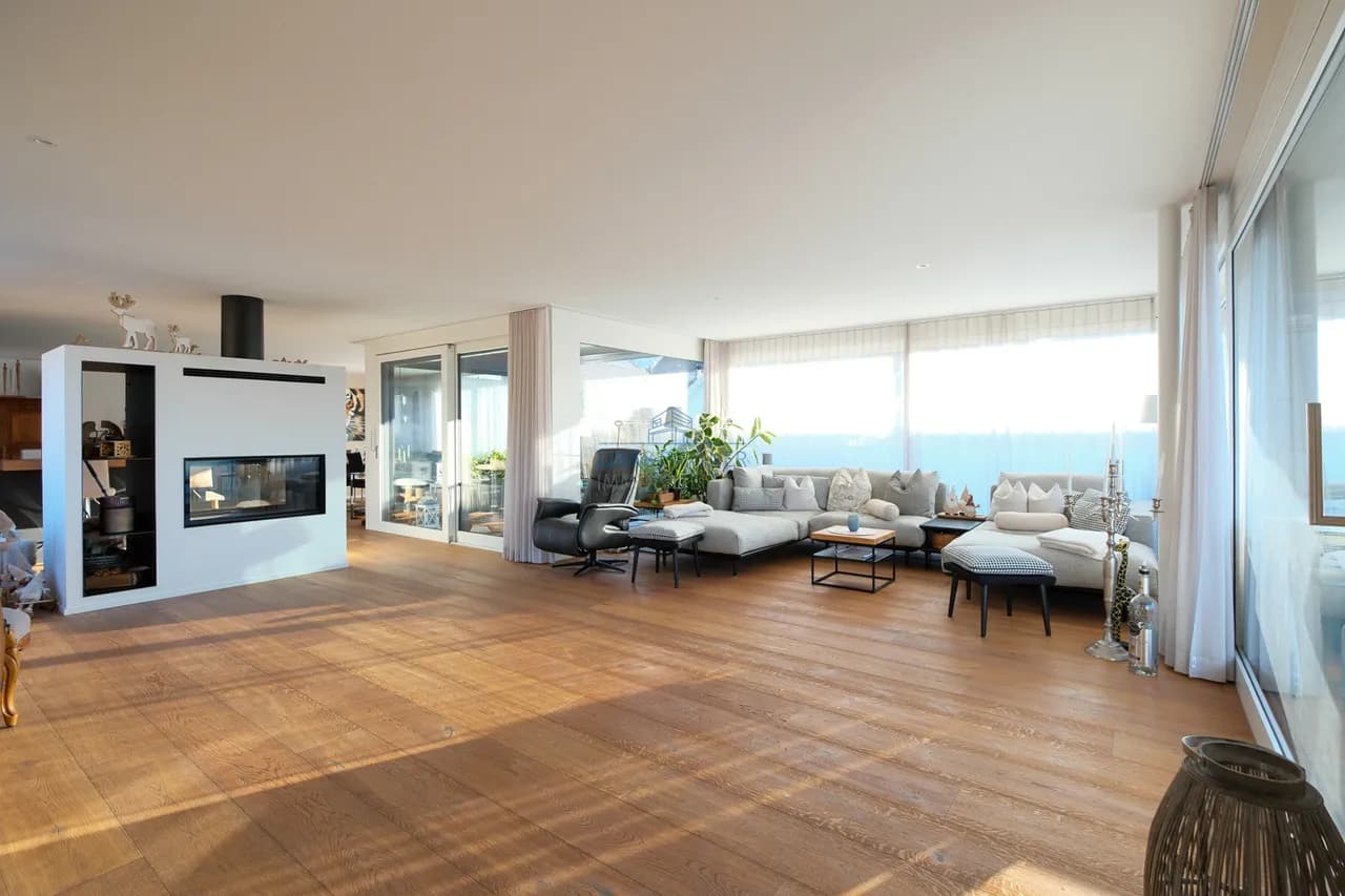 Attraktive, moderne und einzigartige Attikawohnung mit Aussicht