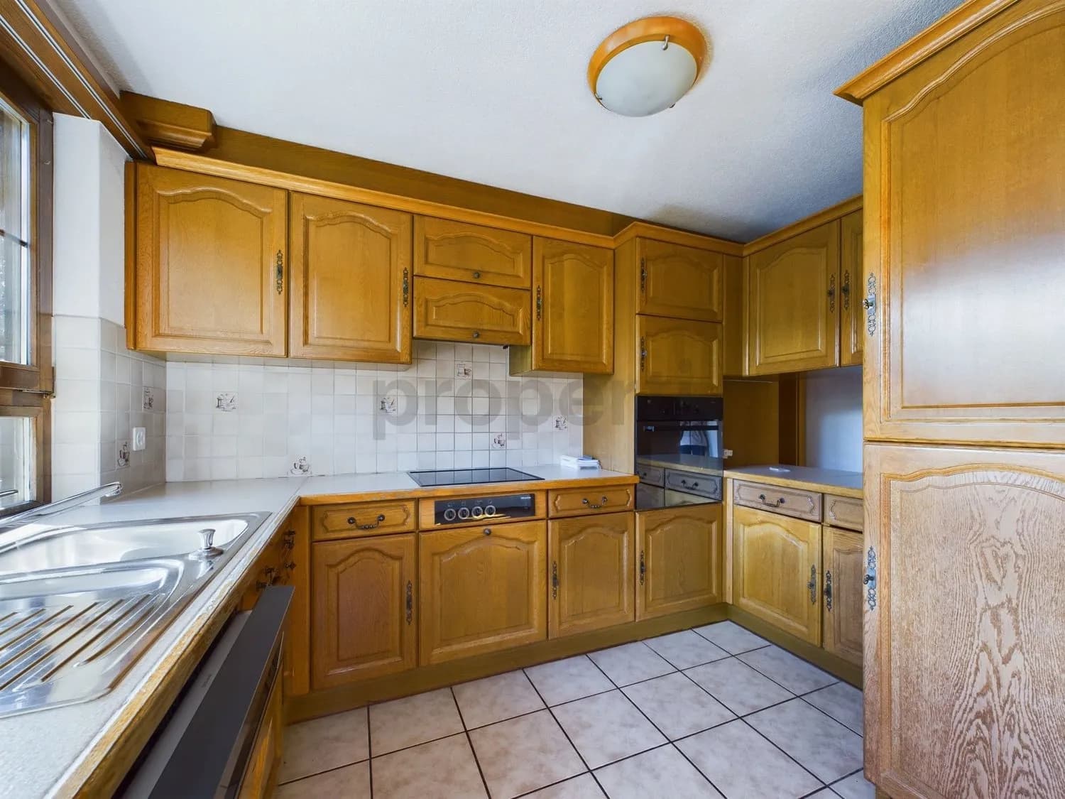 Erstklassige 4.5-Zimmer-Wohnung in Weiach mit wunderschöner Aussicht