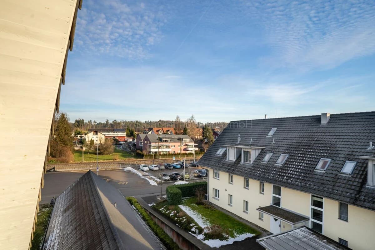 Unter dem Dach - Charmante 3.5-Zimmer-Dachwohnung mit Galerie