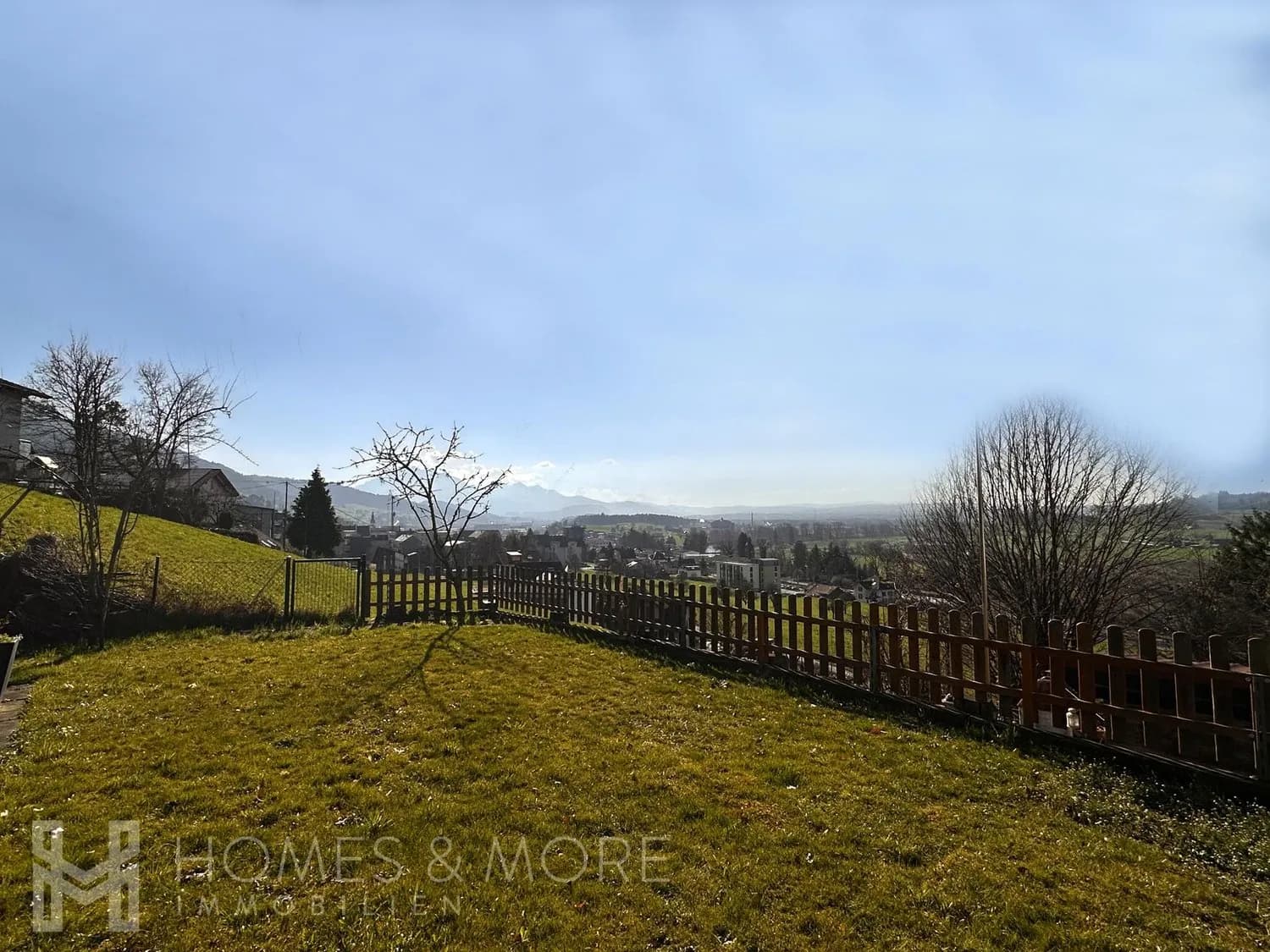 WOHNEN MIT GARTEN UND PILATUSBLICK