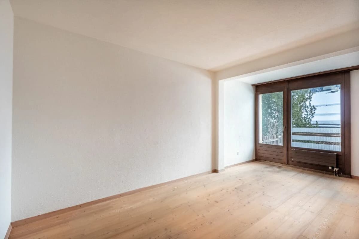 Hochwertige 4.5-Zimmer-Wohnung an ruhiger Toplage in La Punt Chamues-ch