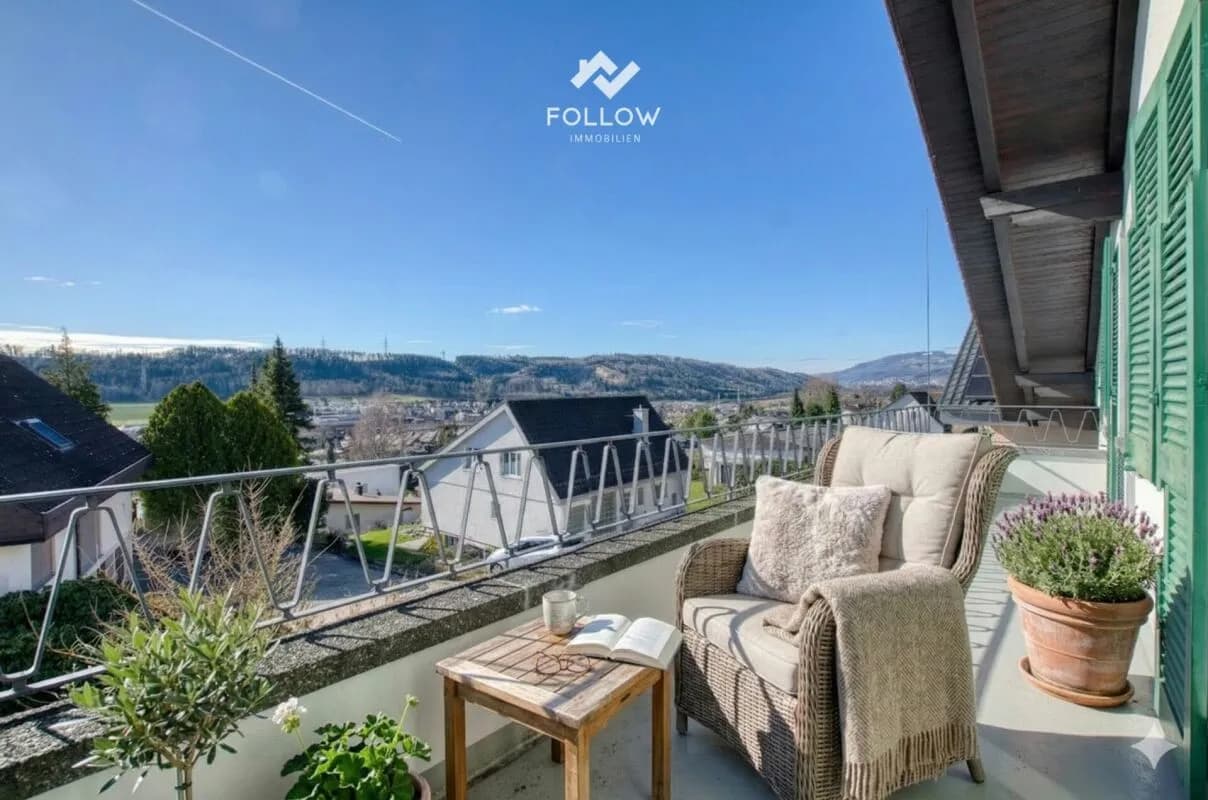 Wohnen mit Weitblick, Zweifamilienhaus an bester Hanglage