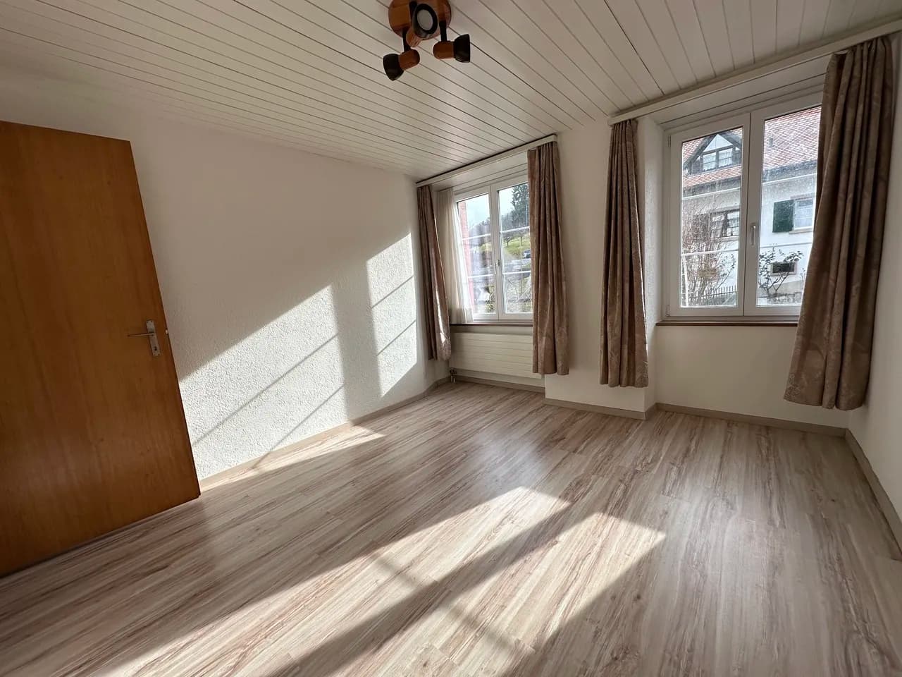 tolle, heimelige 3.5 Zimmer EG Wohnung