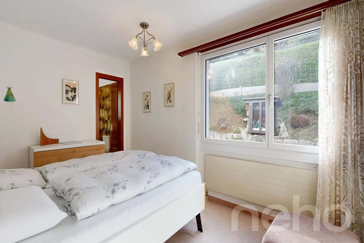 Freistehendes Einfamilienhaus in Hanglage in Rudolfstetten