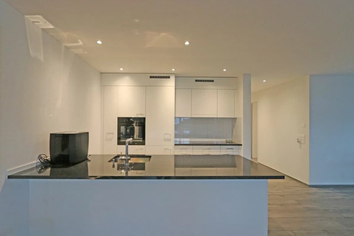 Grosszügige 4.5 Zimmer-Wohnung mit Balkonverglasung