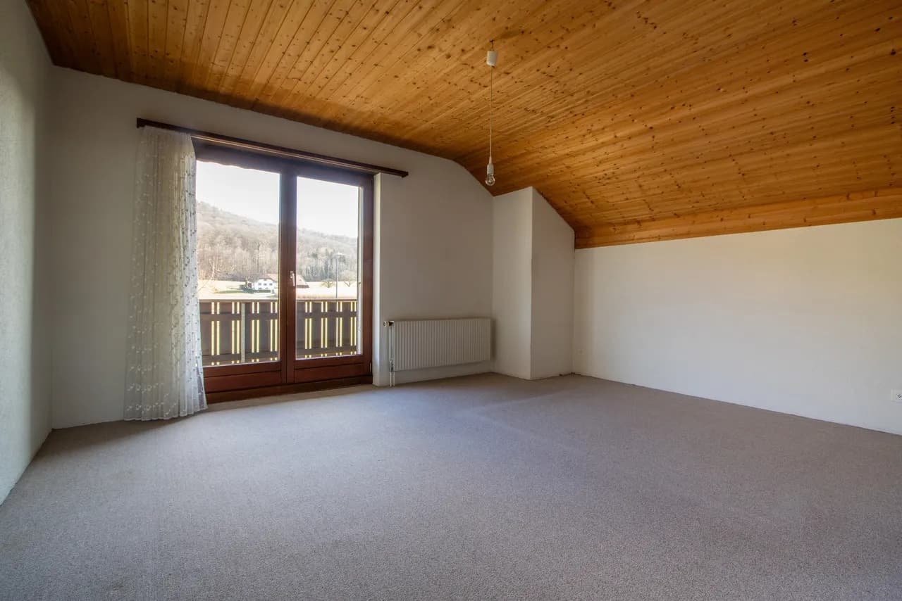 Gepflegtes 4.5-Zimmer Einfamilienhaus mit grosszügigem Umschwung