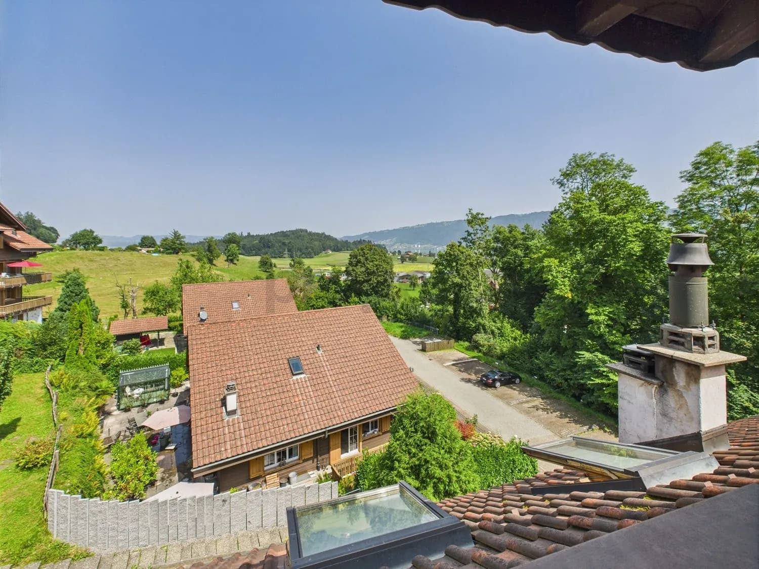 Grosszügige 6.5-Zimmer-Maisonette mit Weitsicht in Meierskappel