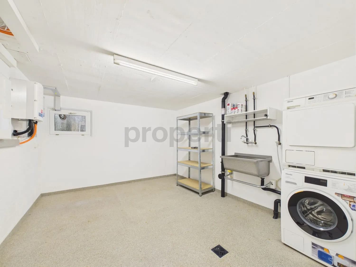 Modernes freistehendes 5.5-Zimmer-Einfamilienhaus mit Doppelgarage und zwei E-Ladestationen in Lindau