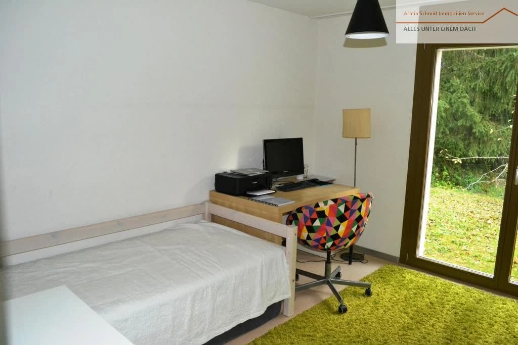 Top 6 1/2-Zimmerwohnung mit 2 Einstellhallenplätzen