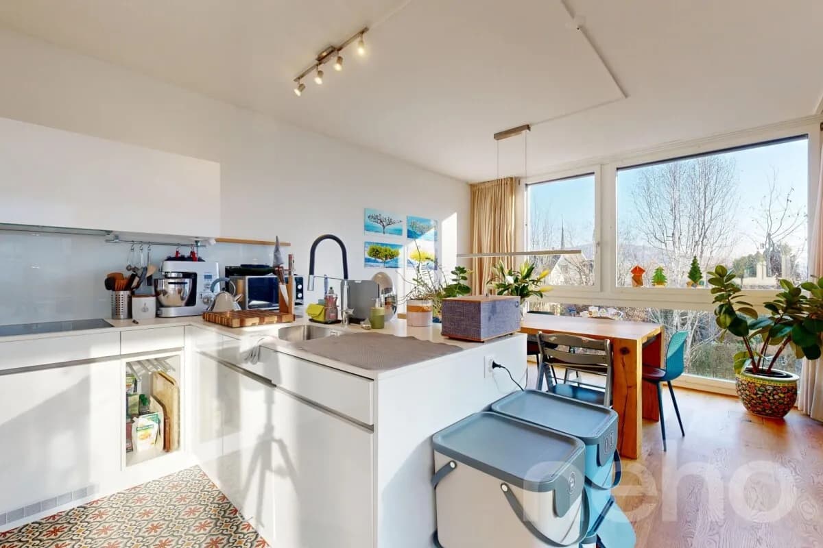 Grosszügige, lichtdurchflutete 4.5-Zimmer-Wohnung in Adliswil