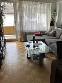 Zentral gelegene 4-Zimmer-Wohnung (82m2)-optional mit grossem Atelier