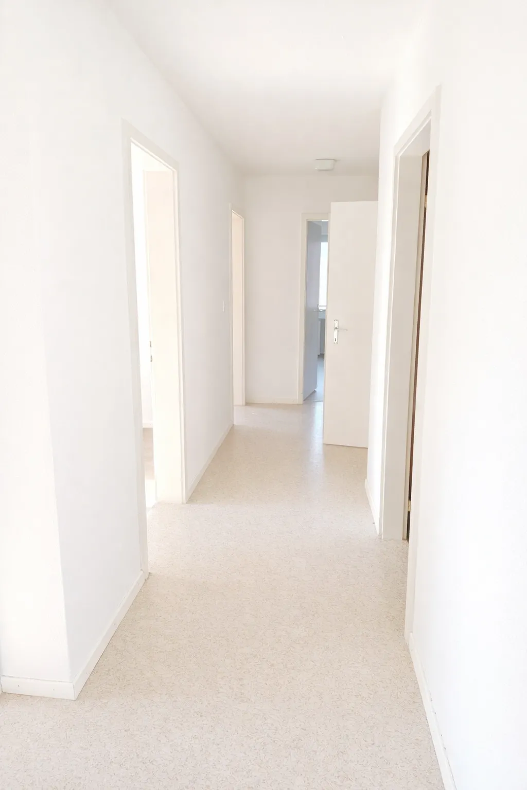 Top gepflegte Dachwohnung mit Balkon