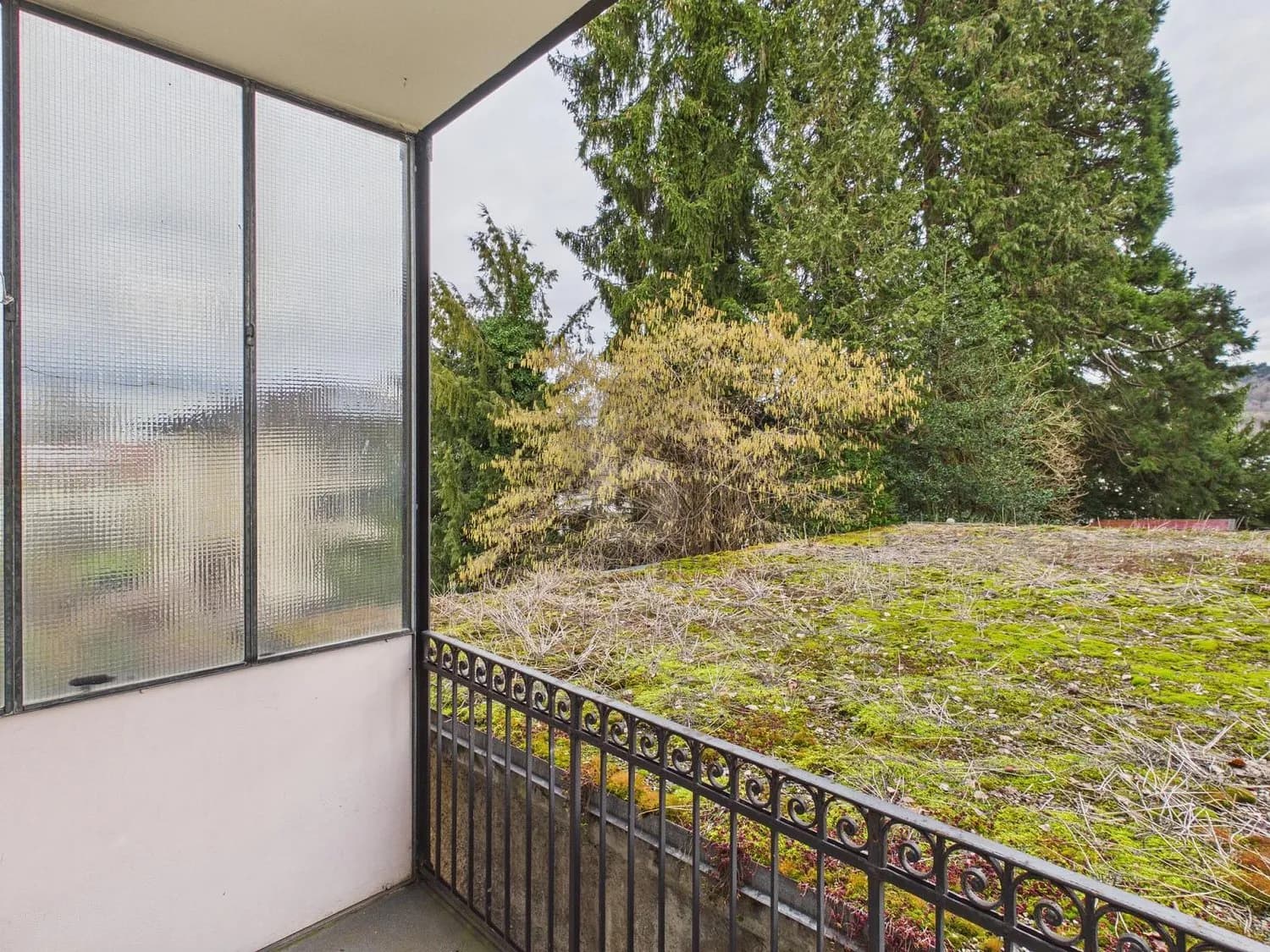 RUHIG UND ZENTRAL MIT BALKON