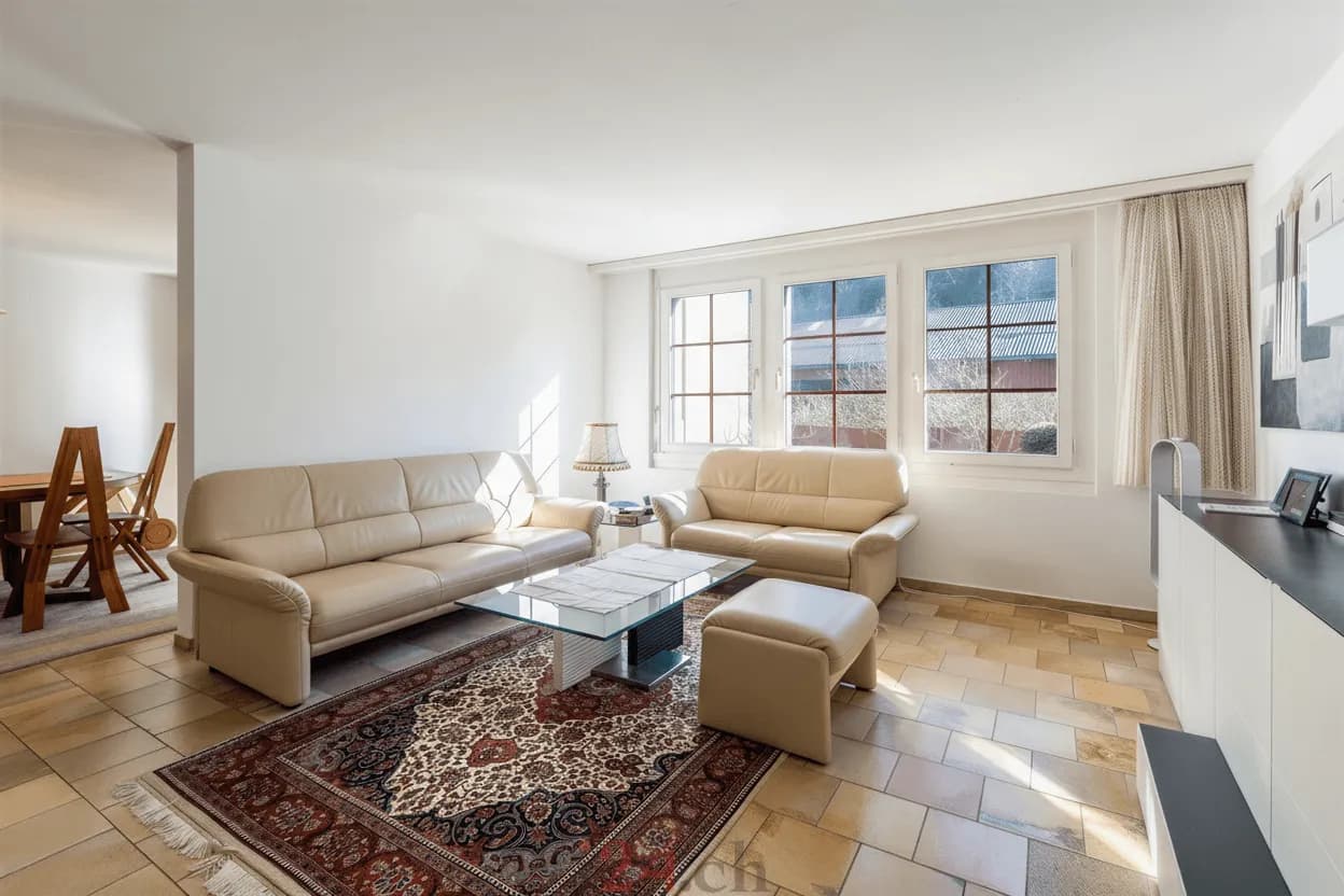 Attraktives 5.5-Zi.-Reiheneinfamilienhaus mit Seesicht im steuergünstigem Freienbach