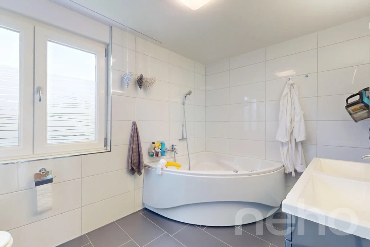 Familientraum mit Whirlpool, Garten, Terrassen und viel Platz