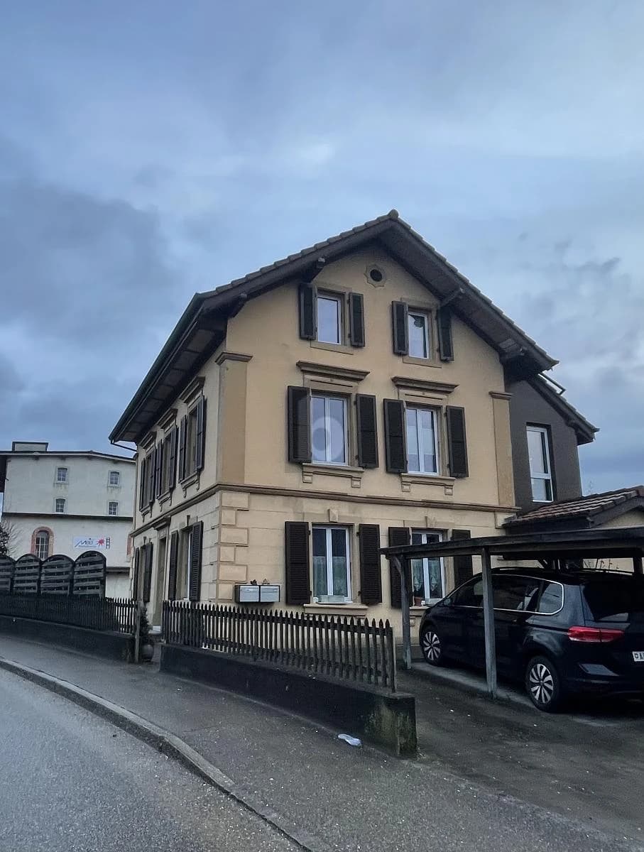 VIEL PLATZ MIT GARTEN DIREKT AM BACH!