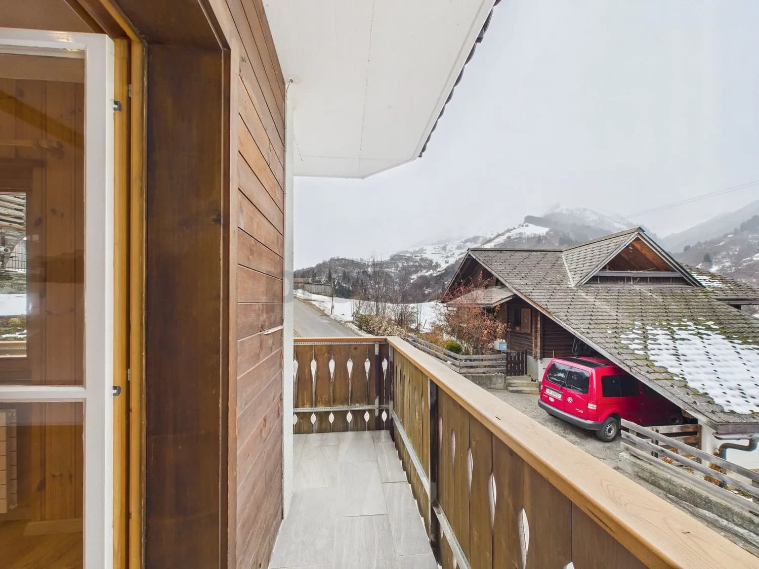 Charmante 2,5 Zimmer Wohnung im idyllischen Bergdorf Surin, Val Lumnezia