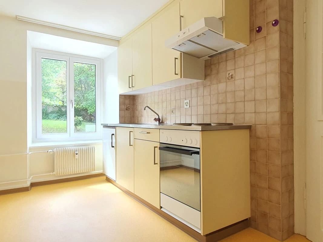 preisgünstige und gut erhaltene 3.0-Zimmerwohnung mit traumhafter Aussicht