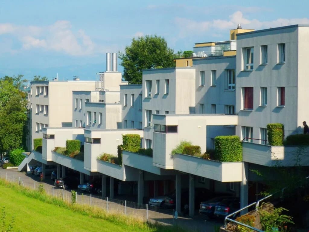 Neu renoviert mit Seeblick und Gartensitzplatz!