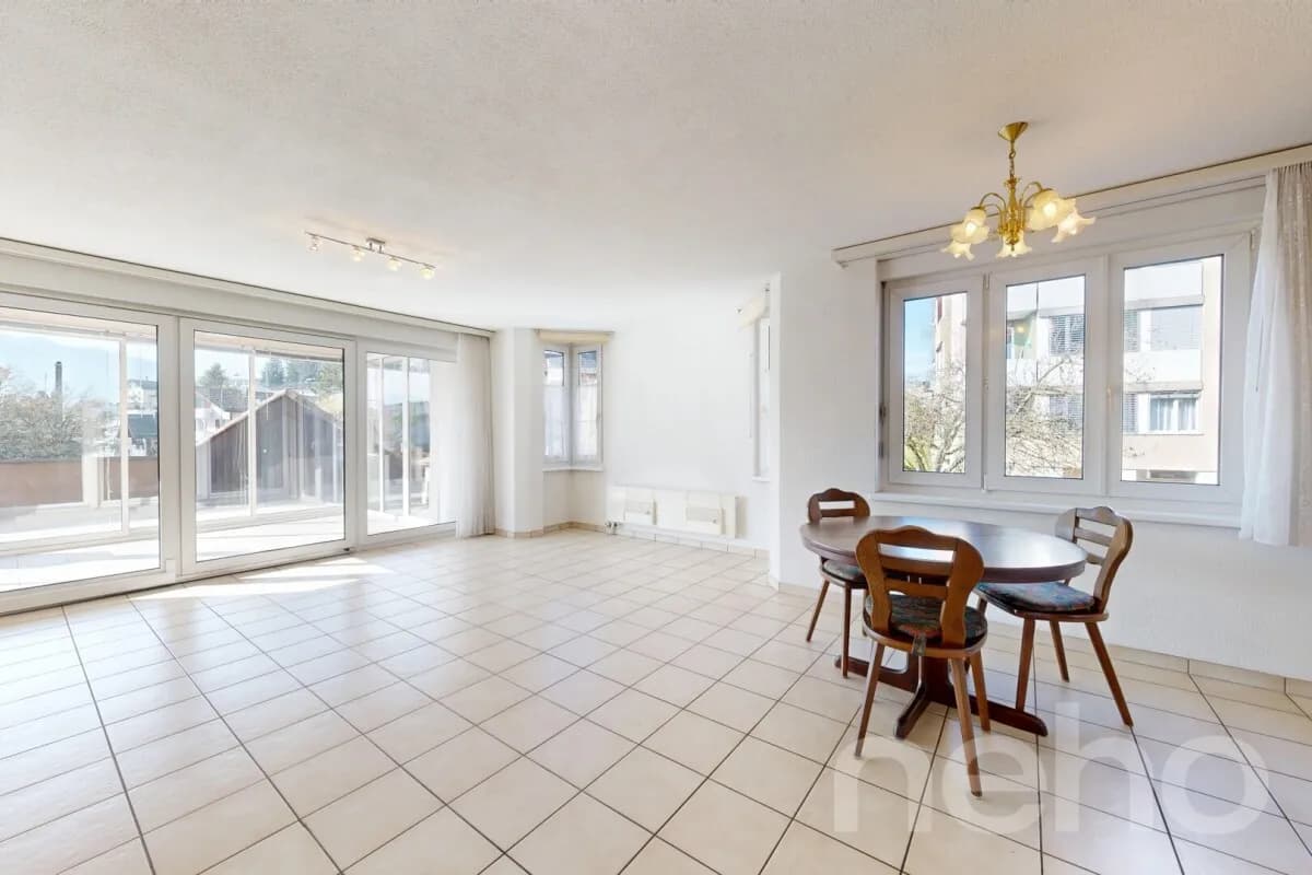 4.5-Zimmerwohnung mit Wintergarten und grosser Terrasse