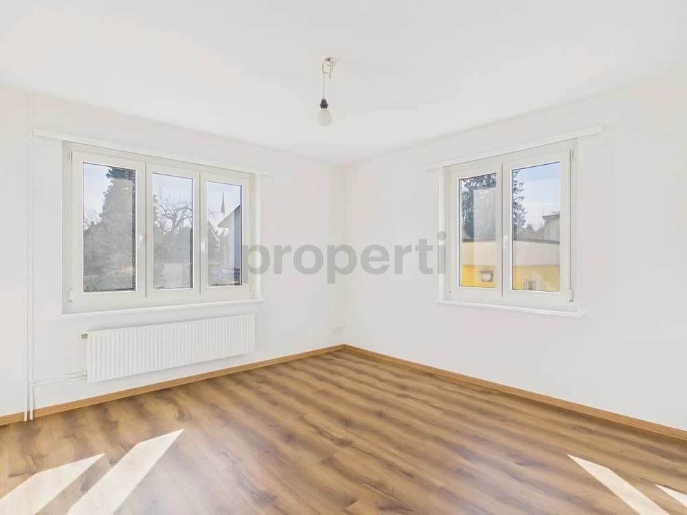 Ruhige 3.5-Zimmer-Eigentumswohnung mit Parkplatz, Luterbach