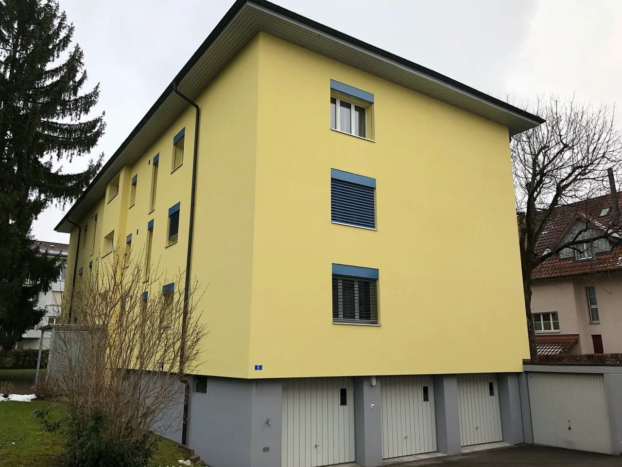 hell - praktisch - zentral