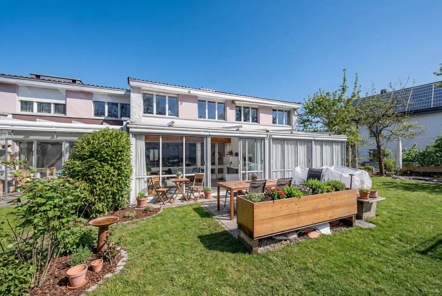 FRISCH RENOVIERTES WOHNEN AM MOOSSEE