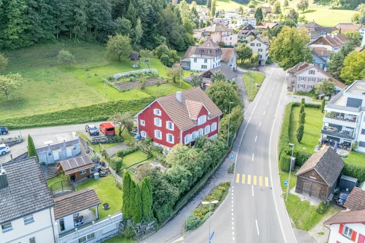 Historisches Juwel: 7-Zimmer-Einfamilienhaus mit vielseitigem Raumangebot