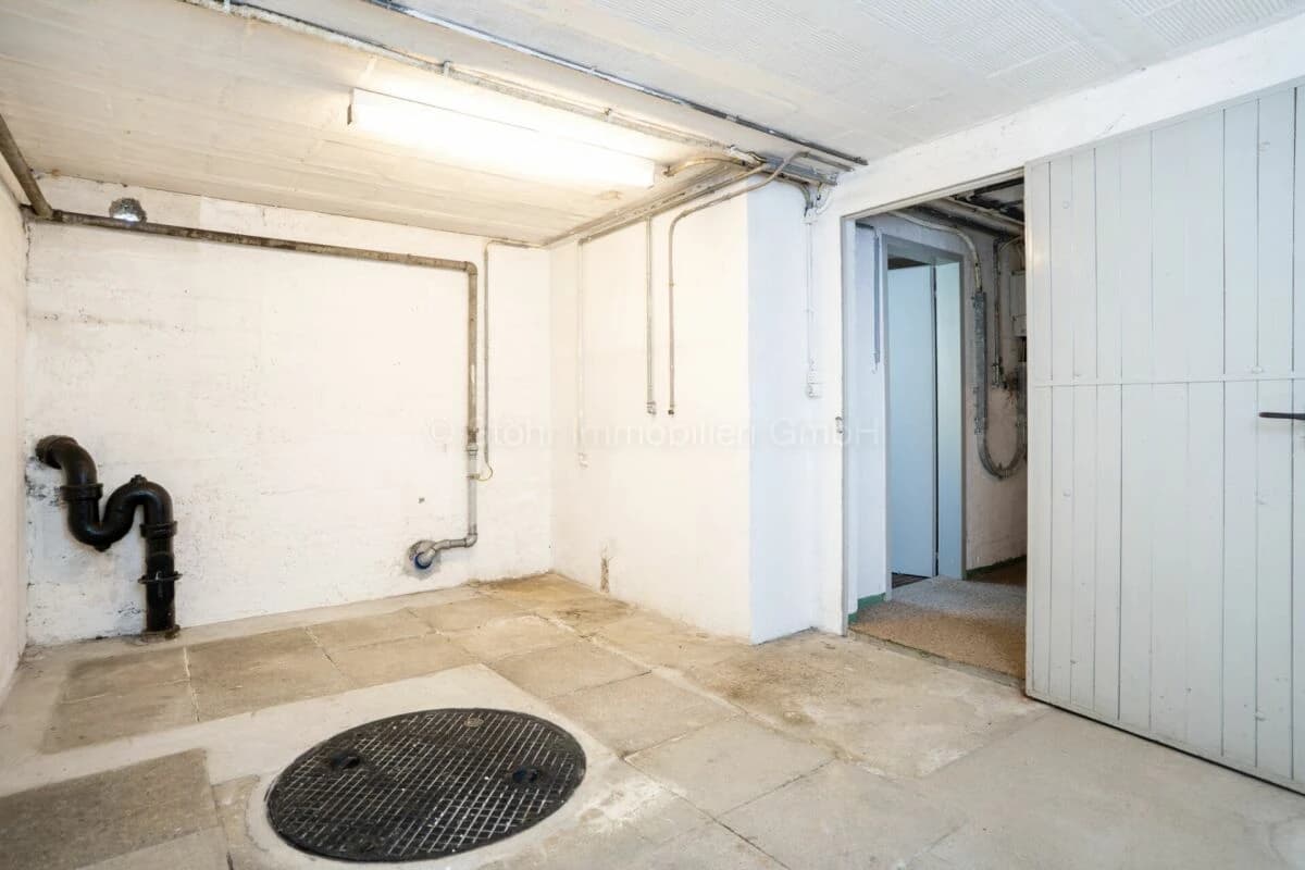 Charmantes 5.5 Zimmer Mittelhaus mit Potenzial an beliebter Lage