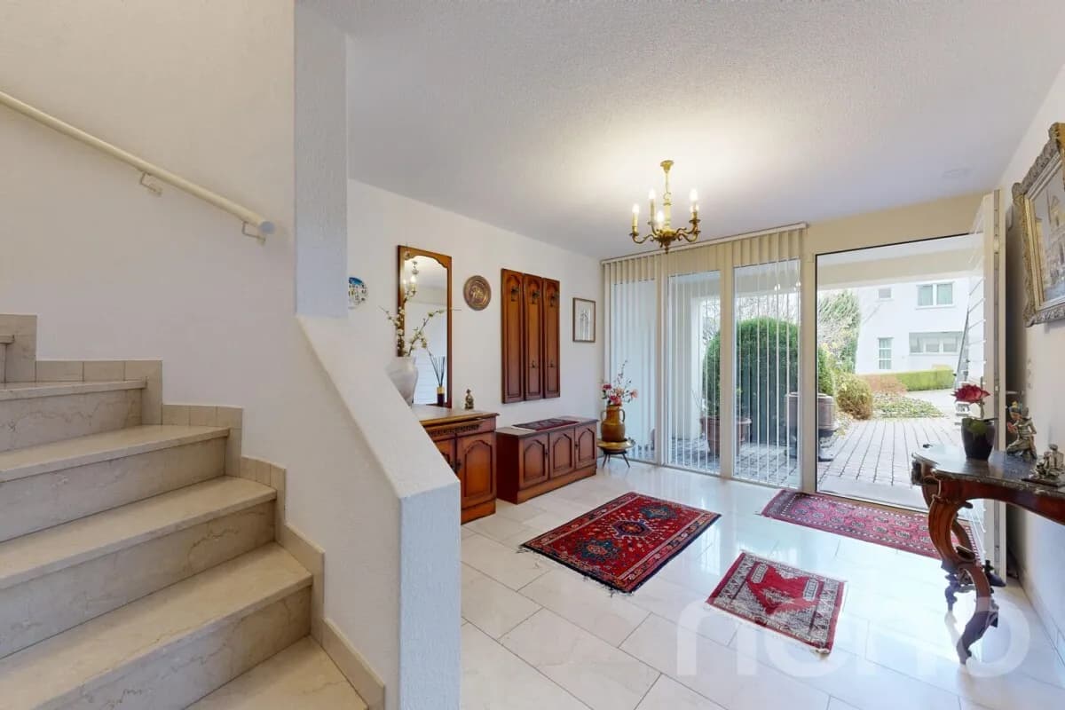 Grosszügiges Haus mit Garten, Doppelgarage und Tempo-30-Lage