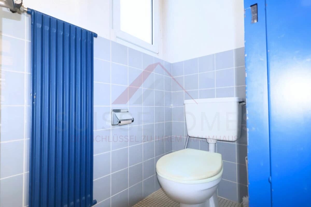 Grosszügiges Einfamilienhaus mit Seesicht und Pool