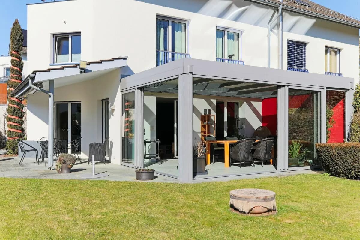 Wohnoase mit TRAUM-Garten und Wintergarten  Doppel-Einfamilienhaus zum Verlieben