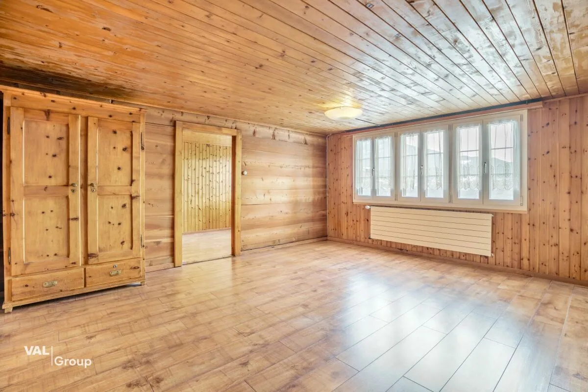 Renovierte Wohnung im Dorfkern mit attraktivem Zusatzraum im Dachgeschoss