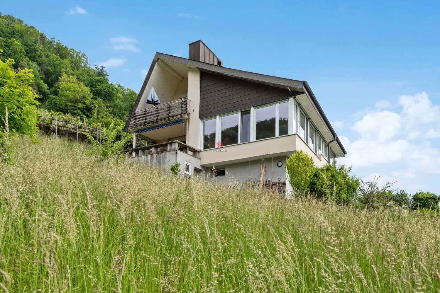 Wohnen, wo andere träumen - Ihr Rückzugsort in den Villiger Rebbergen