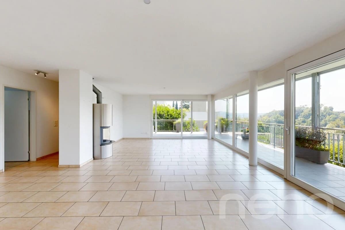 Lichtdurchflutete Terrassenwohnung mit Weitblick & Komfort