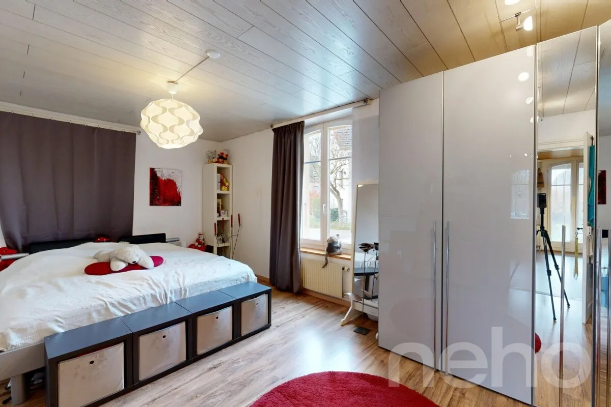 Charmantes Zweifamilienhaus mit Potenzial in Kappelen