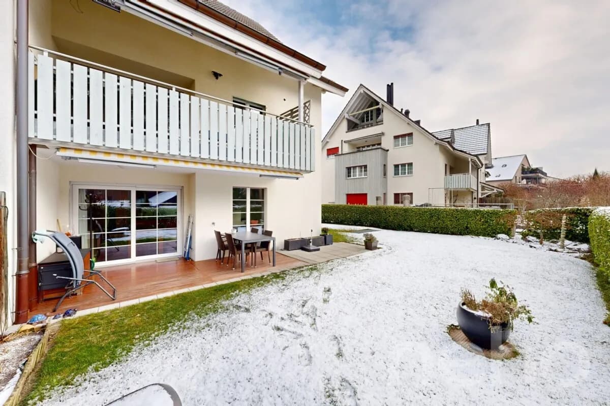 Gartenwohnung mit exklusivem Ausbau und technischer Ausstattung