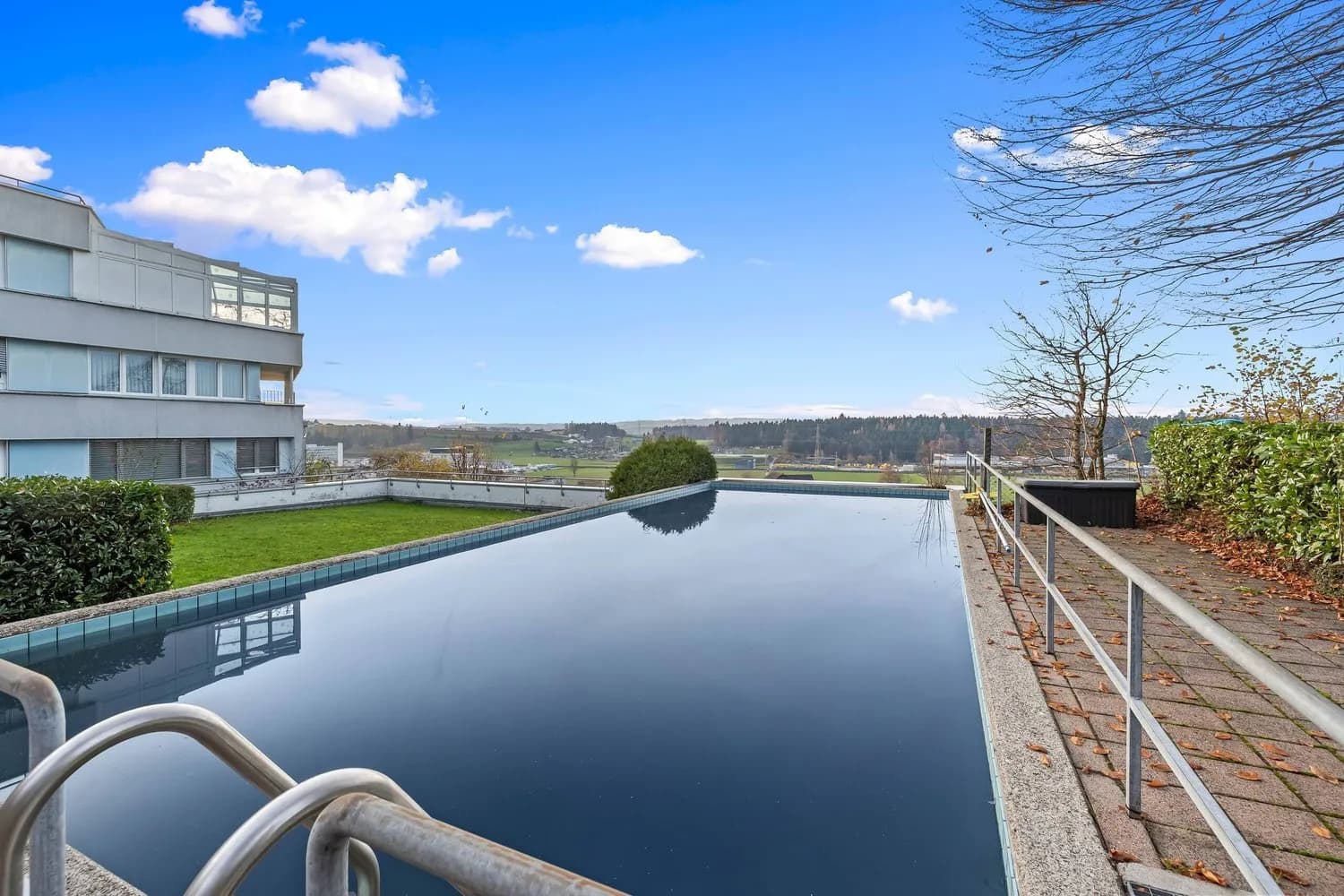 SANIERTES TERRASSENJUWEL IN DIERIKON