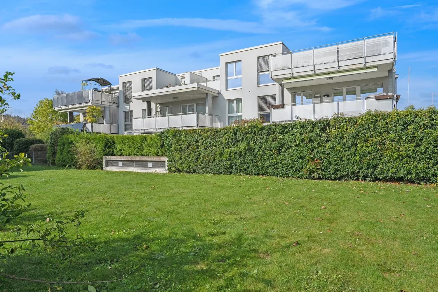 4.5-Zi.-Attika mit 65 m² Terrasse & Weitsicht, Weiach kaufen