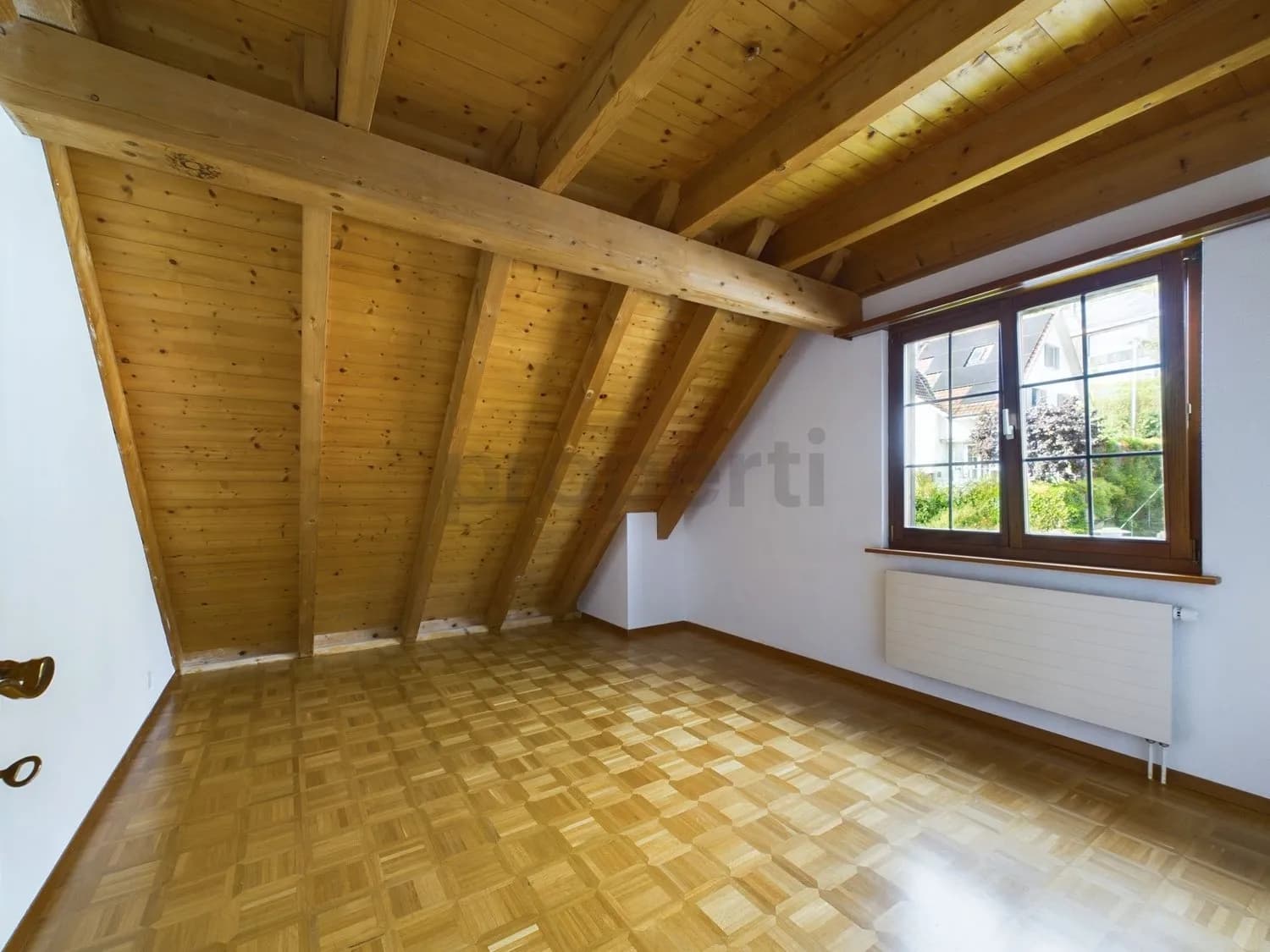 Erstklassige 4.5-Zimmer-Wohnung in Weiach mit wunderschöner Aussicht