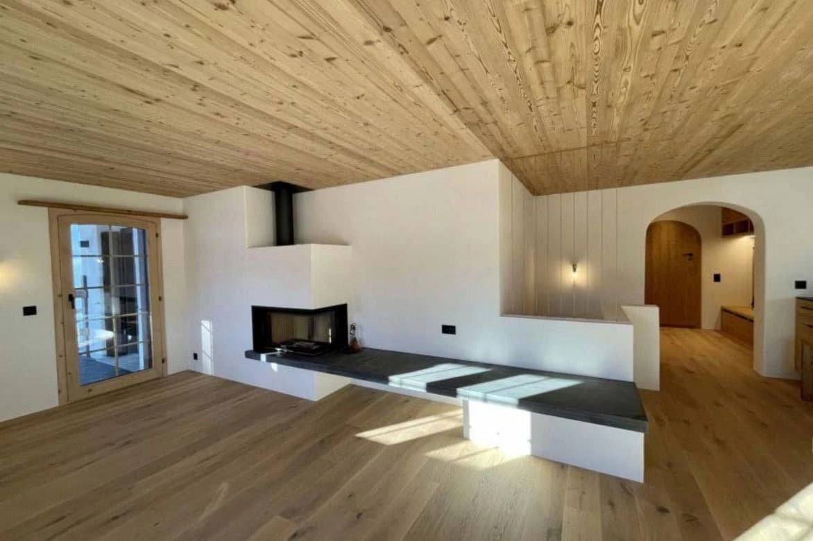 Moderne 5.5-Zimmer-Maisonette mit Tiefgarage, Laax