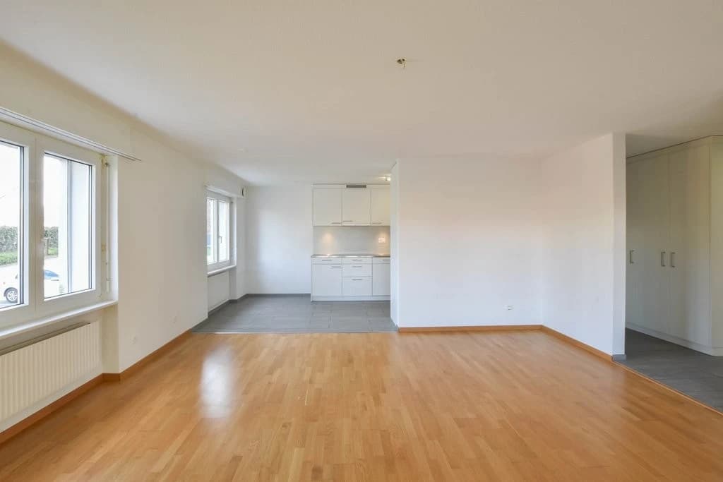 Helle Wohnung mit moderner Küche und Bad