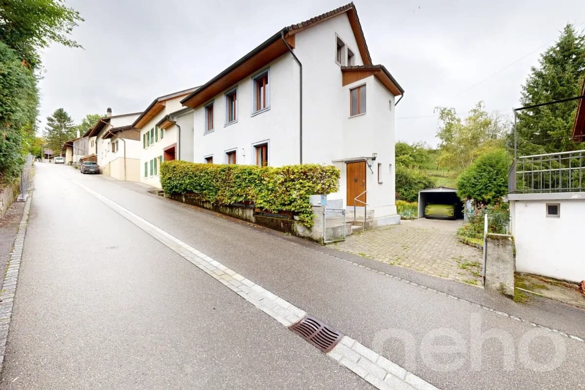 Maison familiale Atypique Rénovée avec jardin et garage indépendant