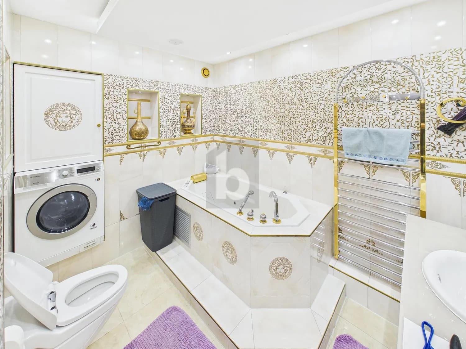 MODERN IN ZENTRALER LAGE