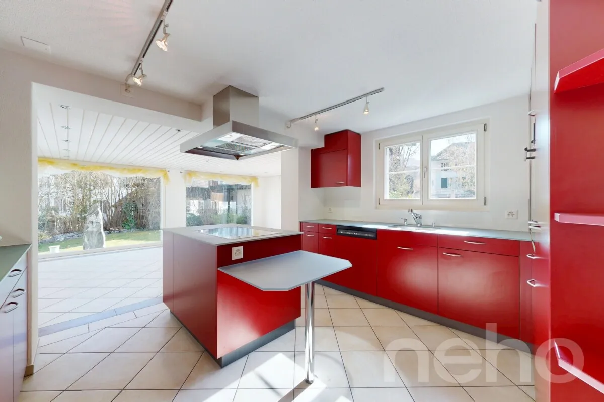 Grosszügiges Einfamilienhaus mit Garten im Zentrum